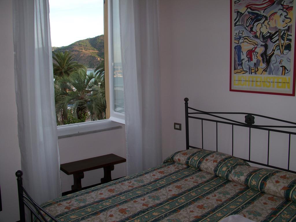 B&B Portobello Σέστρι Λεβάντε Δωμάτιο φωτογραφία